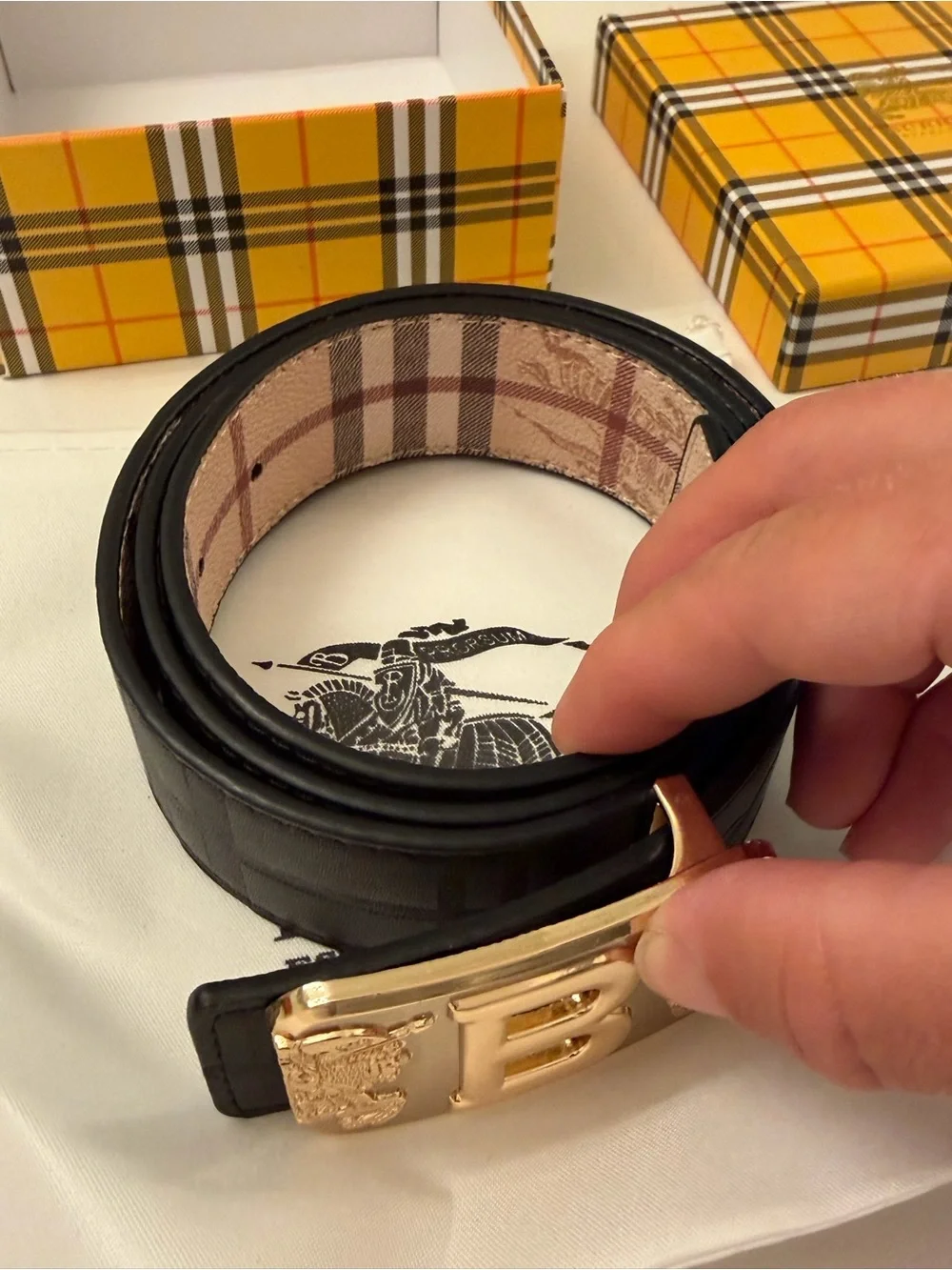 Burberry Reversible Belt – House Check / Black – Gold B Buckle